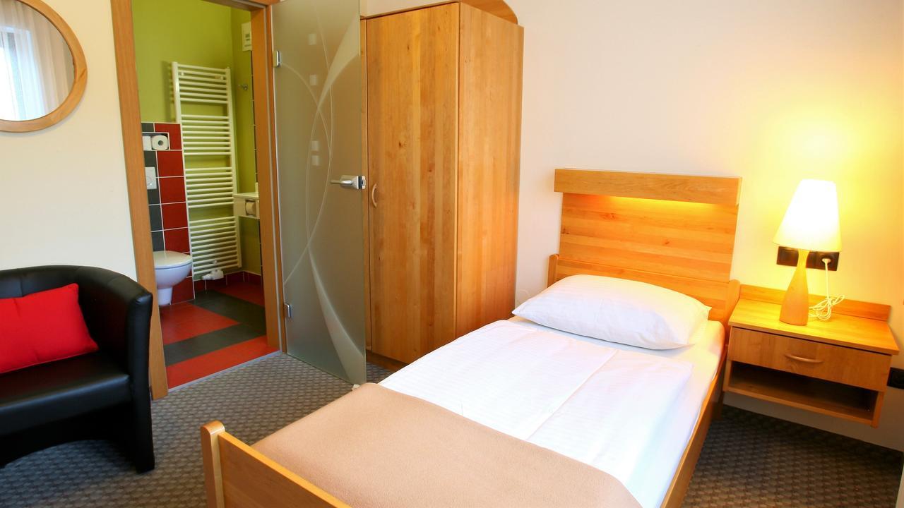 Pension Waldfriede Bad Tatzmannsdorf Esterno foto